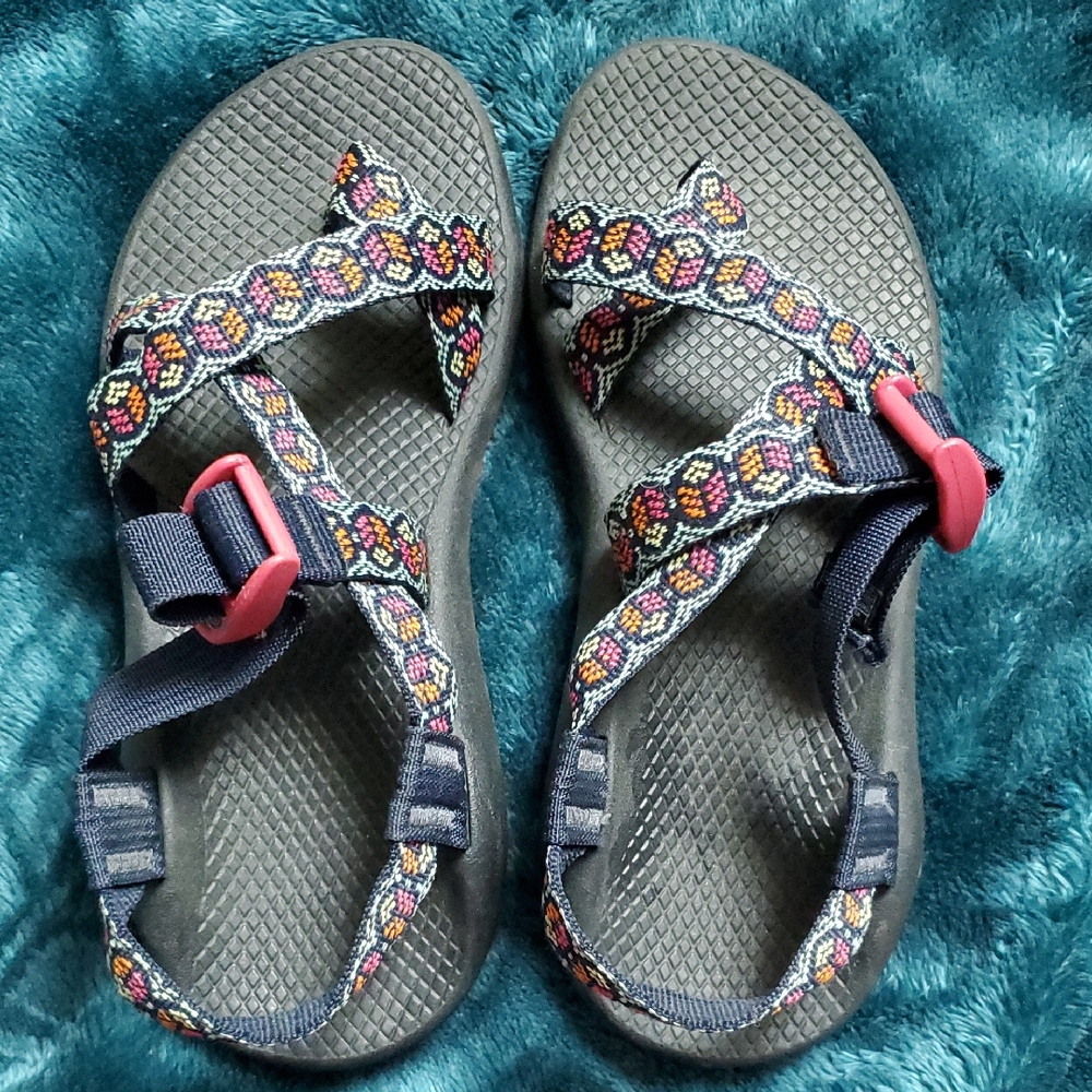 Womens Chacos Size 7